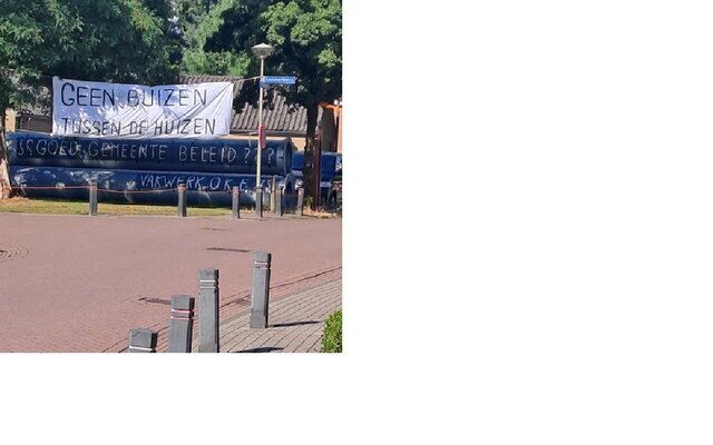 Buizen tussen de huizen